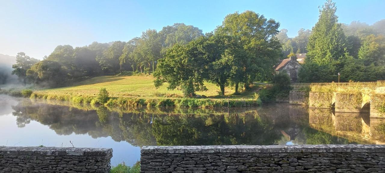 مبيت وإفطار Châteauneuf-du-Faou Au Pied Du Pont المظهر الخارجي الصورة